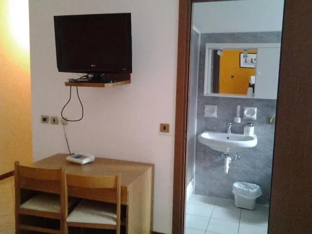 ホテル Del Cacciatore Cremeno