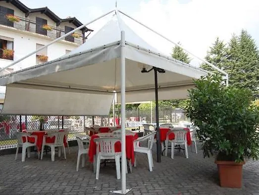ホテル Del Cacciatore 3*